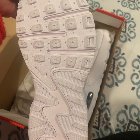 White Nike Air Max Excee size 9 brand new - Picture 4 of 6
